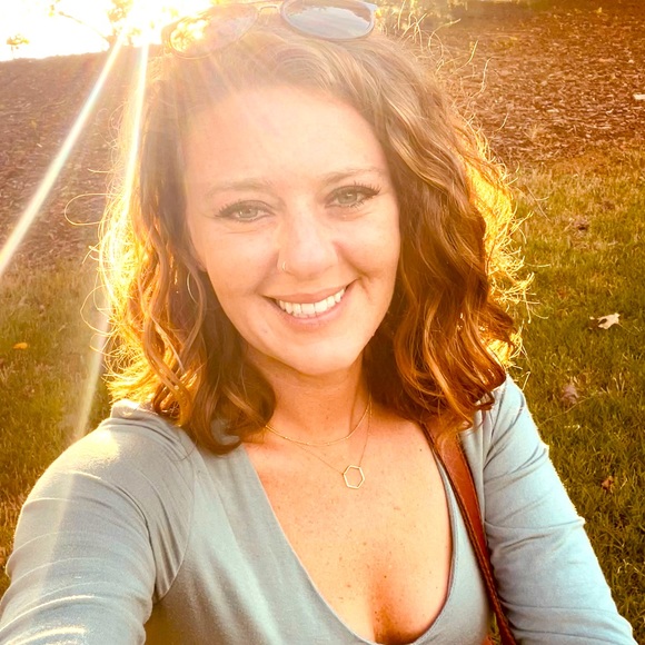 Meet your Posher, Samantha - Picture 1 of 1